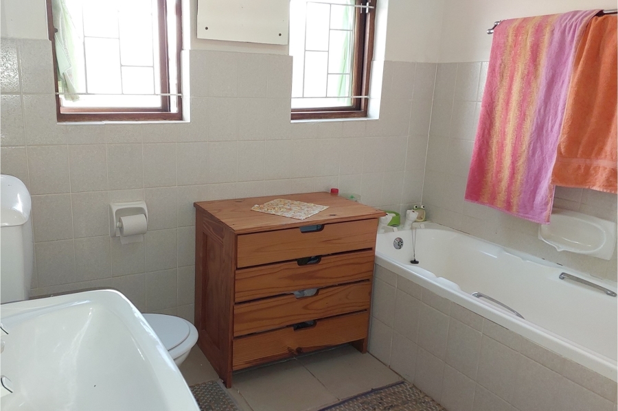 2 Bedroom Property for Sale in Silverglade Western Cape